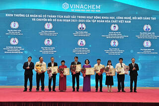 Vinachem vinh danh 10 tập thể tiêu biểu về khoa học công nghệ