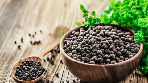 Giá tiêu hôm nay 2/11: Cập nhật giá tiêu tại Tây Nguyên và Miền Nam