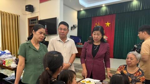 Động viên Nhân dân yên tâm phòng, chống mưa bão