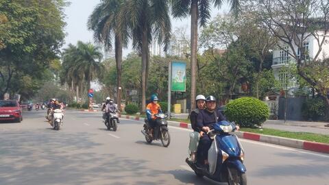 Hà Nội không mưa, trưa chiều trời nắng