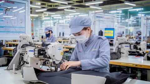 Pháp luật về hợp đồng lao động trong xu hướng phát triển kinh tế nền tảng ở Việt Nam