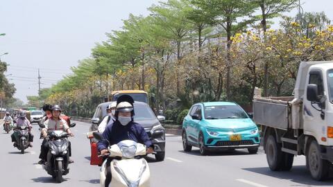 Nắng nóng duy trì ở Bắc Bộ, Nam Bộ có mưa rào