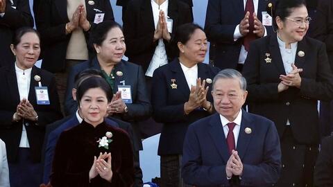 Chùm ảnh: Lễ kỷ niệm 50 năm Quốc khánh Lào