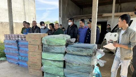 Quảng Ngãi: Bắt quả tang đối tượng vận chuyển hơn 2 tấn pháo lậu