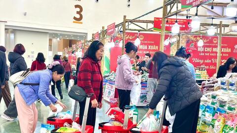 Hội chợ Mùa Xuân vào cửa tự do, gửi xe miễn phí