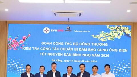 Chùm ảnh: Kiểm tra phương án đảm bảo cấp điện dịp Tết tại miền Trung