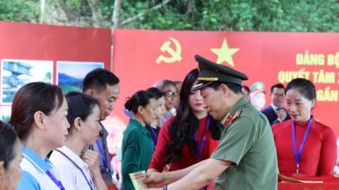 Phó Thủ tướng Thường trực Phạm Gia Túc dự Ngày hội Toàn dân bảo vệ an ninh Tổ quốc năm 2026 tại xã Yên Bài (TP. Hà Nội)