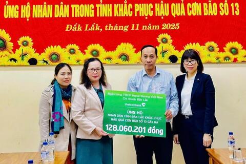 Vietcombank Đắk Lắk chung tay khắc phục hậu quả do thiên tai gây ra