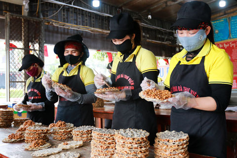 Cơ sở kẹo cu đơ Hà Tĩnh tất bật chuẩn bị đơn hàng cuối năm