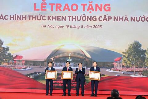 EVNNPT giữ vững 'trục xương sống' hệ thống điện