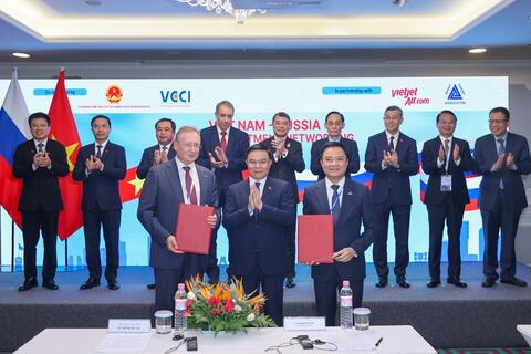 Thủ tướng Lê Minh Hưng chứng kiến công bố 3 đường bay mới tới Nga