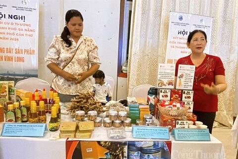 Chùm ảnh: Sản phẩm OCOP kết nối giao thương Cần Thơ - Đà Nẵng