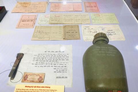 ‘Thanh xuân gửi lại': Giới thiệu những kỷ vật quý giá của cán bộ đi B