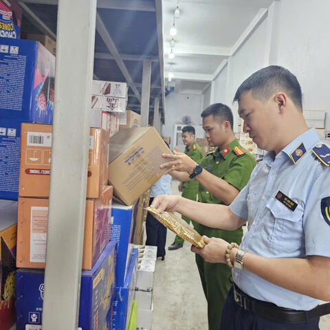 Quản lý thị trường trước yêu cầu thực thi Kết luận 207 của Ban Bí thư