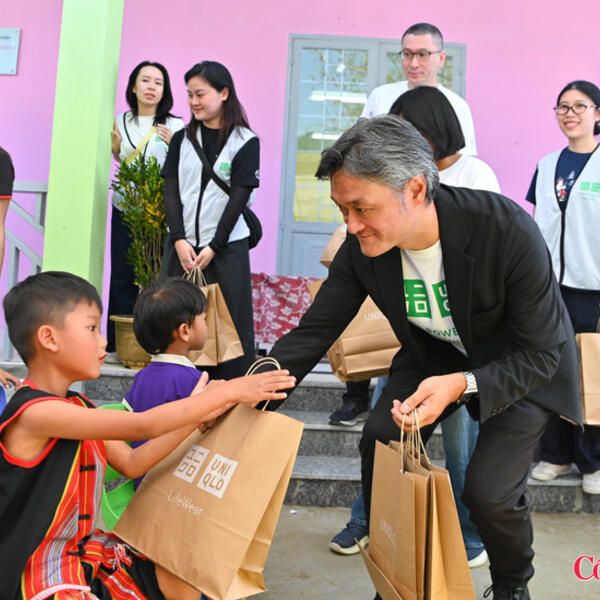 Đồng bào Giẻ Triêng rưng rưng hạnh phúc khi các con có trường học mới