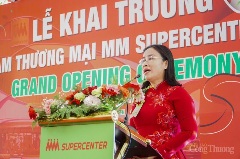 Phó Chủ tịch UBND TP. Đà Nẵng Nguyễn Thị Anh Thi phát biểu tại buổi lễ.