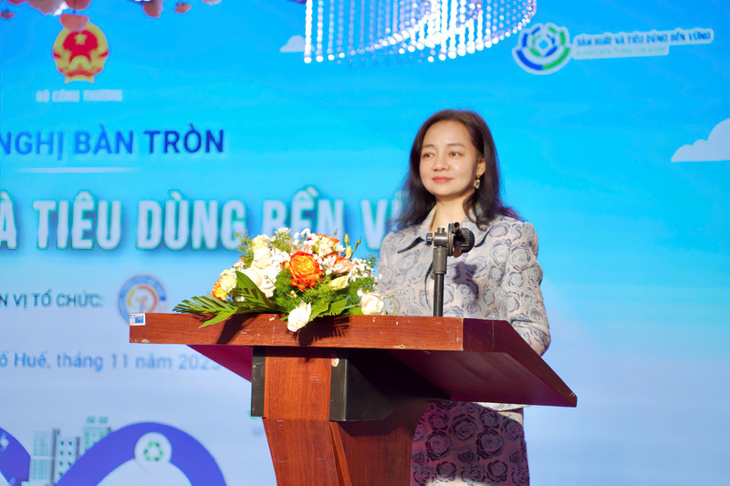 Cục trưởng Cục Đổi mới sáng tạo, Chuyển đổi xanh và Khuyến công Nguyễn Thị Lâm Giang phát biểu. Ảnh: Nguyễn Tuấn.