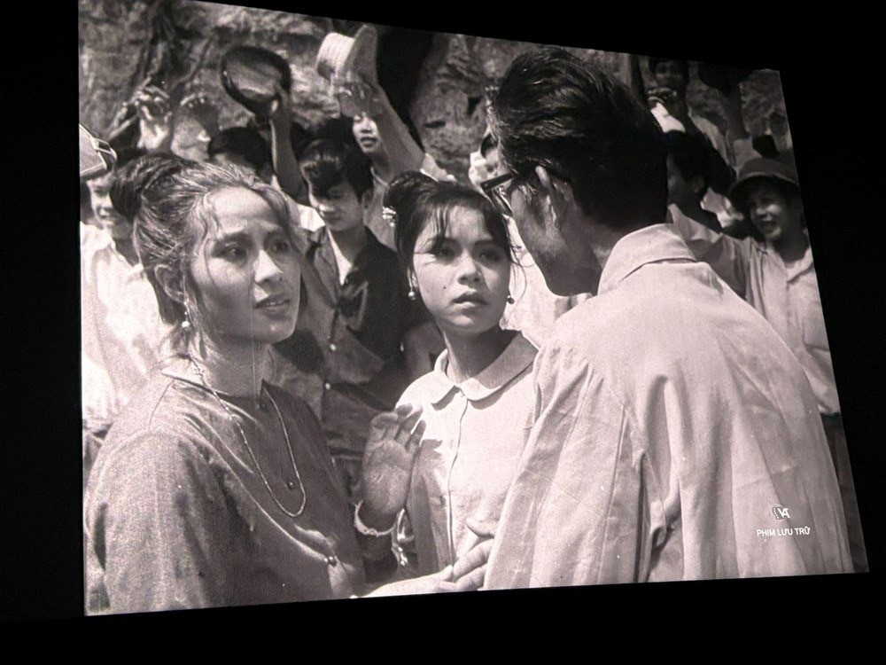 Vun đắp tình đoàn kết đặc biệt và mối quan hệ hữu nghị Việt - Lào