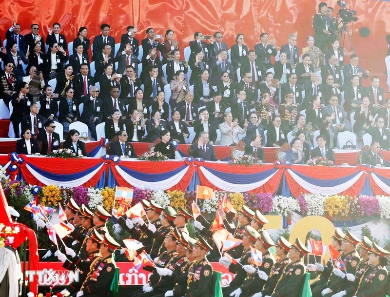 Chùm ảnh: Lễ kỷ niệm 50 năm Quốc khánh Lào - 8