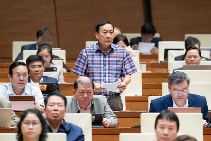 Đại biểu Phạm Văn Hòa (đoàn Đồng Tháp). Ảnh: QH