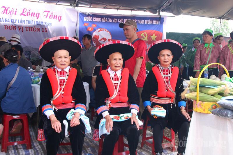 Sắc màu thổ cẩm của đồng bào người Dao tại xã Ea Kly.