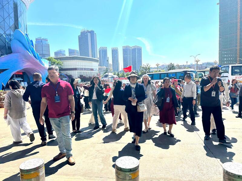 Dự án này chính thức đi vào hoạt động từ ngày 8 tháng 3 năm 2015. Hiện nay, nơi đây đã phát triển thành chợ hoa tươi lớn nhất châu Á và lớn thứ hai trên thế giới.