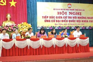 Phó Bí thư Đảng ủy Quốc hội Nguyễn Hồng Diên tiếp xúc cử tri vận động bầu cử tại Gia Lai