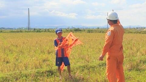 PC Quảng Bình: Cảnh báo tình trạng thả diều gây mất an toàn lưới điện