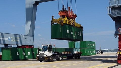 Cước vận tải container tăng "phi mã": Doanh nghiệp xuất khẩu băn khoăn đi tiếp hay dừng lại?