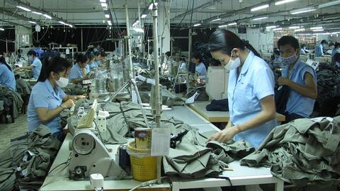 Doanh thu của nhiều “ông lớn” dệt may giảm mạnh vì giãn cách kéo dài