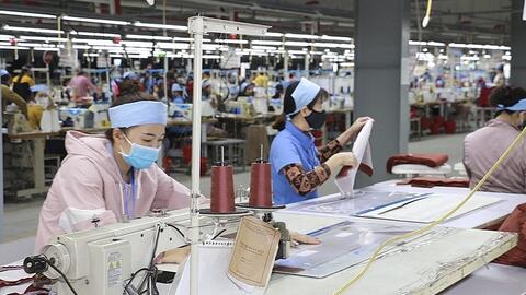 Nghệ An: Doanh nghiệp dệt may thích nghi với trạng thái “bình thường mới”