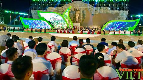 Gần 2.000 diễn viên tham gia biểu diễn tại lễ khai mạc Festival trái cây và sản phẩm OCOP Việt Nam