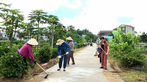 Phụ nữ thành phố Yên Bái chung tay bảo vệ môi trường
