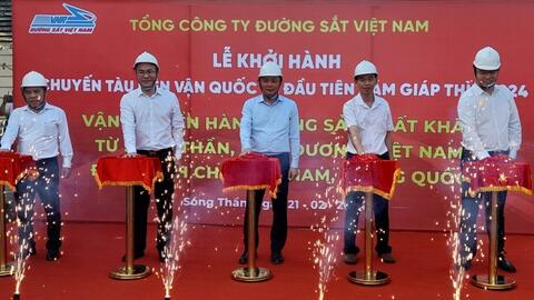 Khởi hành chuyến tàu chở nông sản từ Bình Dương đi Trung Quốc