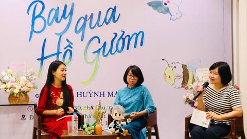 "Bay qua hồ Gươm" - món quà đặc biệt dành tặng Hà Nội
