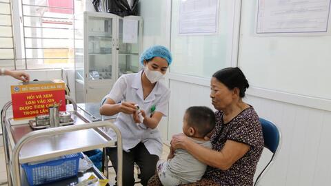 Chính thức triển khai chiến dịch tiêm vắc xin phòng, chống dịch sởi