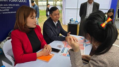 Sinh viên thời đại số cần trang bị gì để không bị tụt hậu?