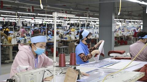 Nghệ An: Doanh nghiệp dệt may thích nghi với trạng thái “bình thường mới”