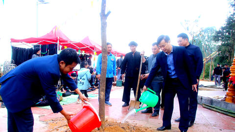 Huyện Xín Mần (Hà Giang) ra quân trồng cây, trồng rừng Xuân Giáp Thìn 2024