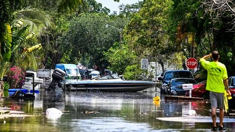 Lũ lụt gây thiệt hại nghiêm trọng cho vùng Trung và Tây nước Mỹ