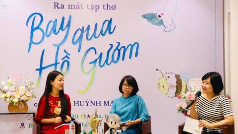 "Bay qua hồ Gươm" - món quà đặc biệt dành tặng Hà Nội