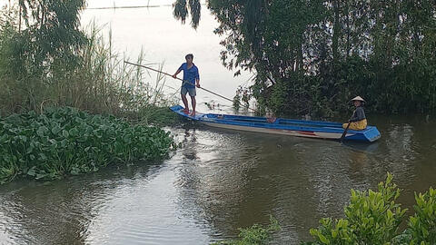 Tình trạng dùng xung điện khai thác thủy sản còn diễn ra  