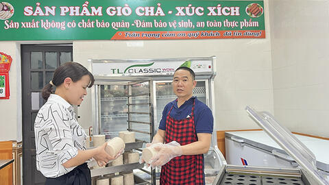 Xúc xích vùng cao đạt OCOP 3 sao