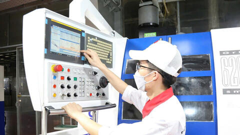 PMI tháng 9 đạt 50,4 điểm, sản xuất công nghiệp duy trì ổn định