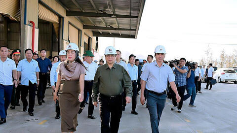 Thủ tướng kiểm tra tình hình thiệt hại do bão số 13 tại tỉnh Gia Lai