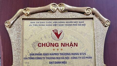 Vinh danh TOP 2 “Hàng Việt Nam được người tiêu dùng yêu thích” năm 2025