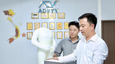 Người trẻ xứ Thanh và giấc mơ robot AI ‘nói tiếng đồng bào’