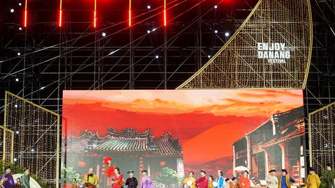 Hàng nghìn du khách quốc tế hòa mình vào Lễ hội Tận hưởng Đà Nẵng 2026