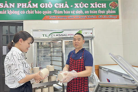 Xúc xích vùng cao đạt OCOP 3 sao