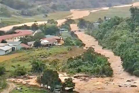 Quảng Ngãi kêu gọi doanh nghiệp hỗ trợ hàng thiết yếu cho người dân xã Ngọc Linh